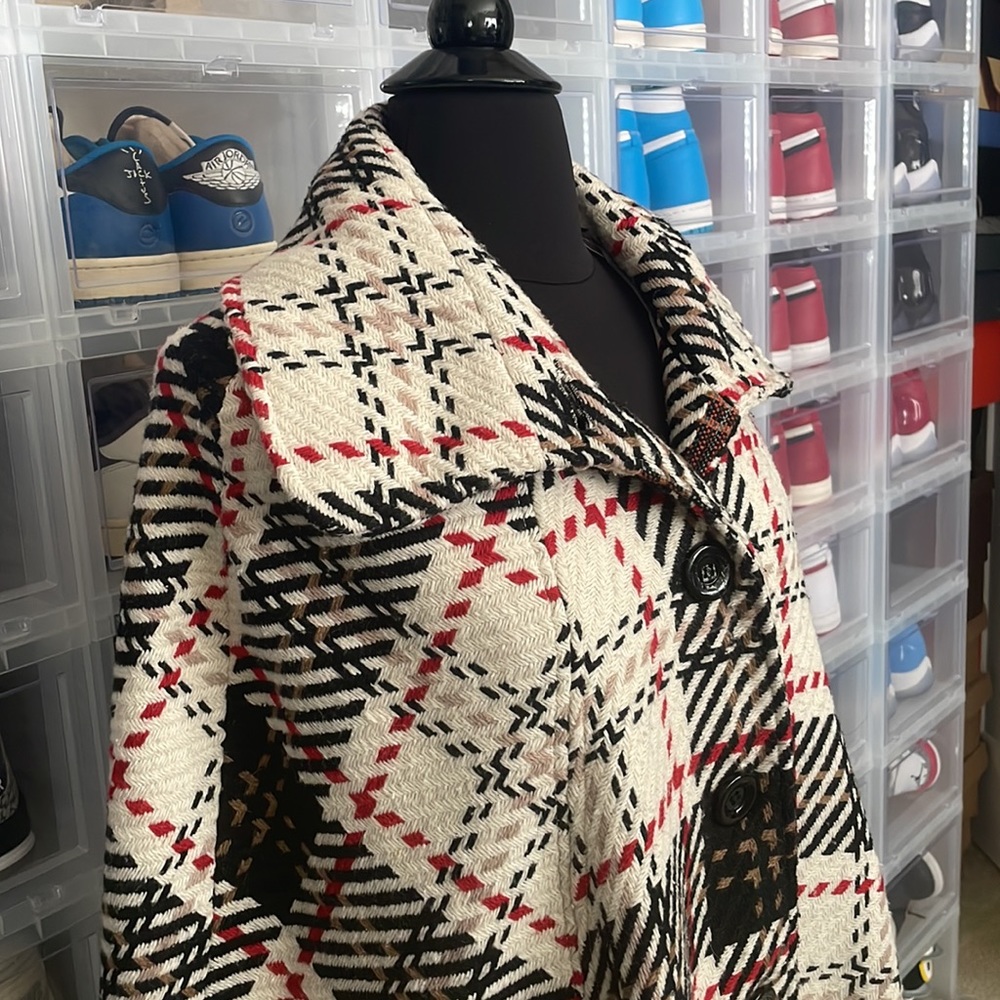Vintage feel cream & black plaid cape
